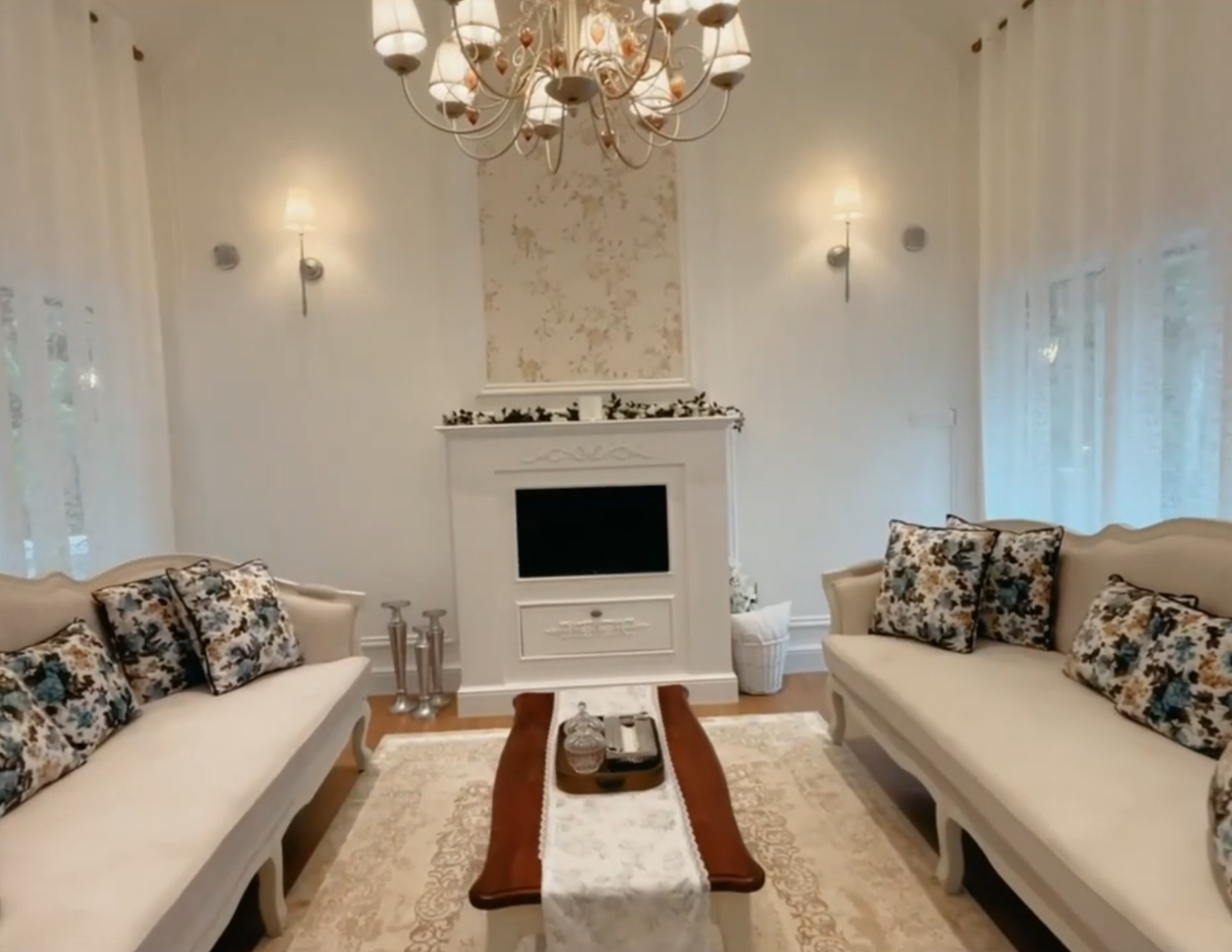 masterpiece design studio living area (5)