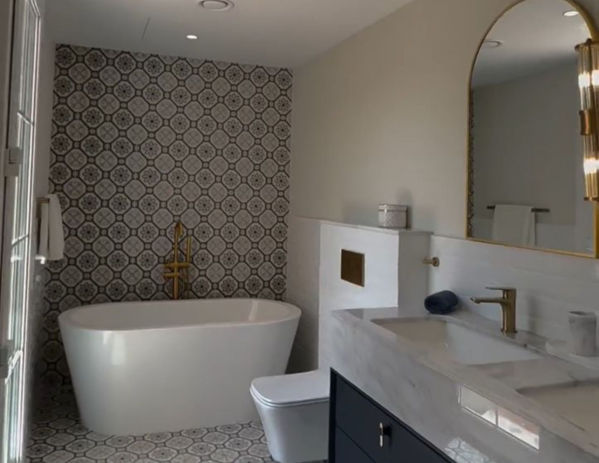 masterpiece design studio master bathroom (2)