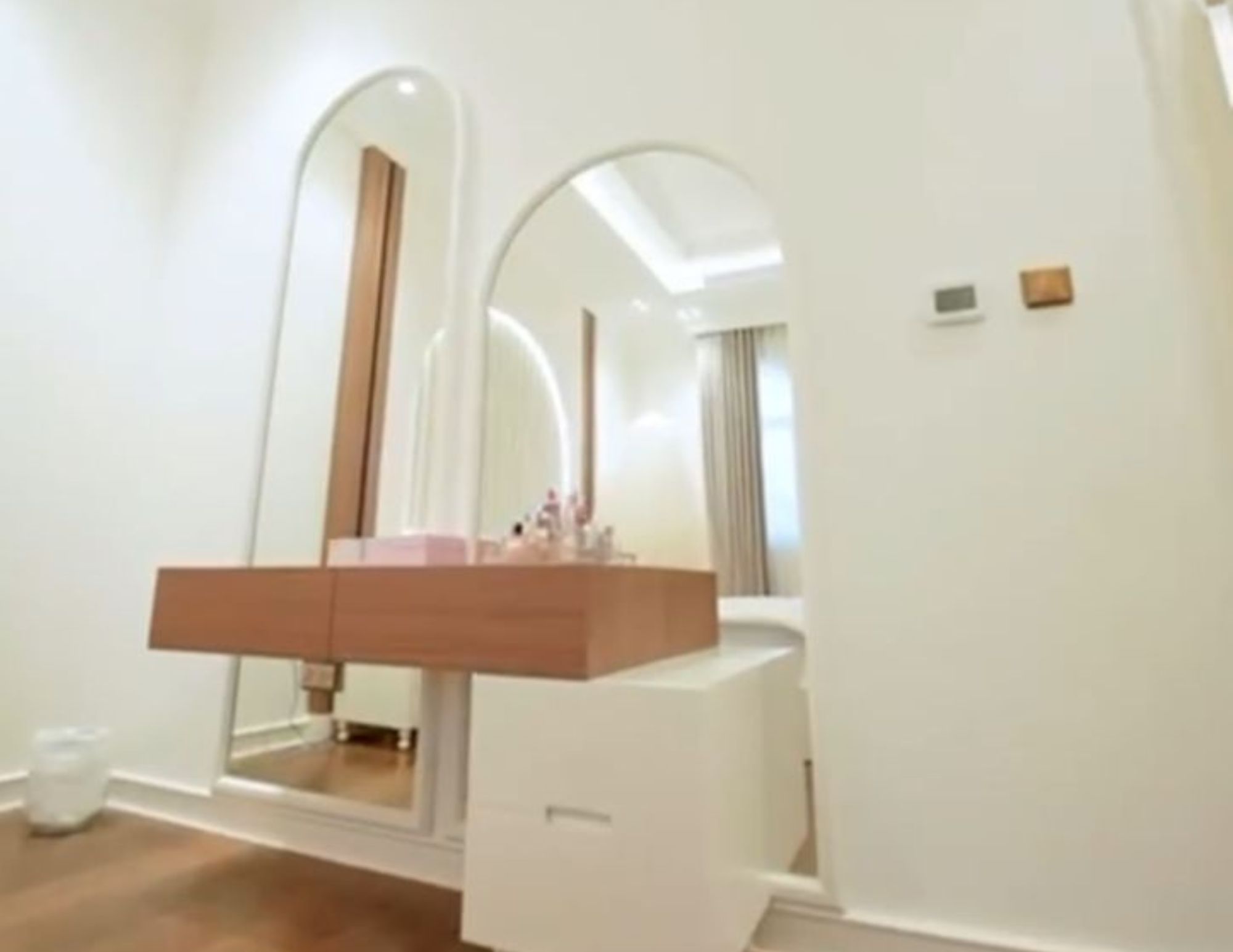 masterpiece design studio master bedroom (5)