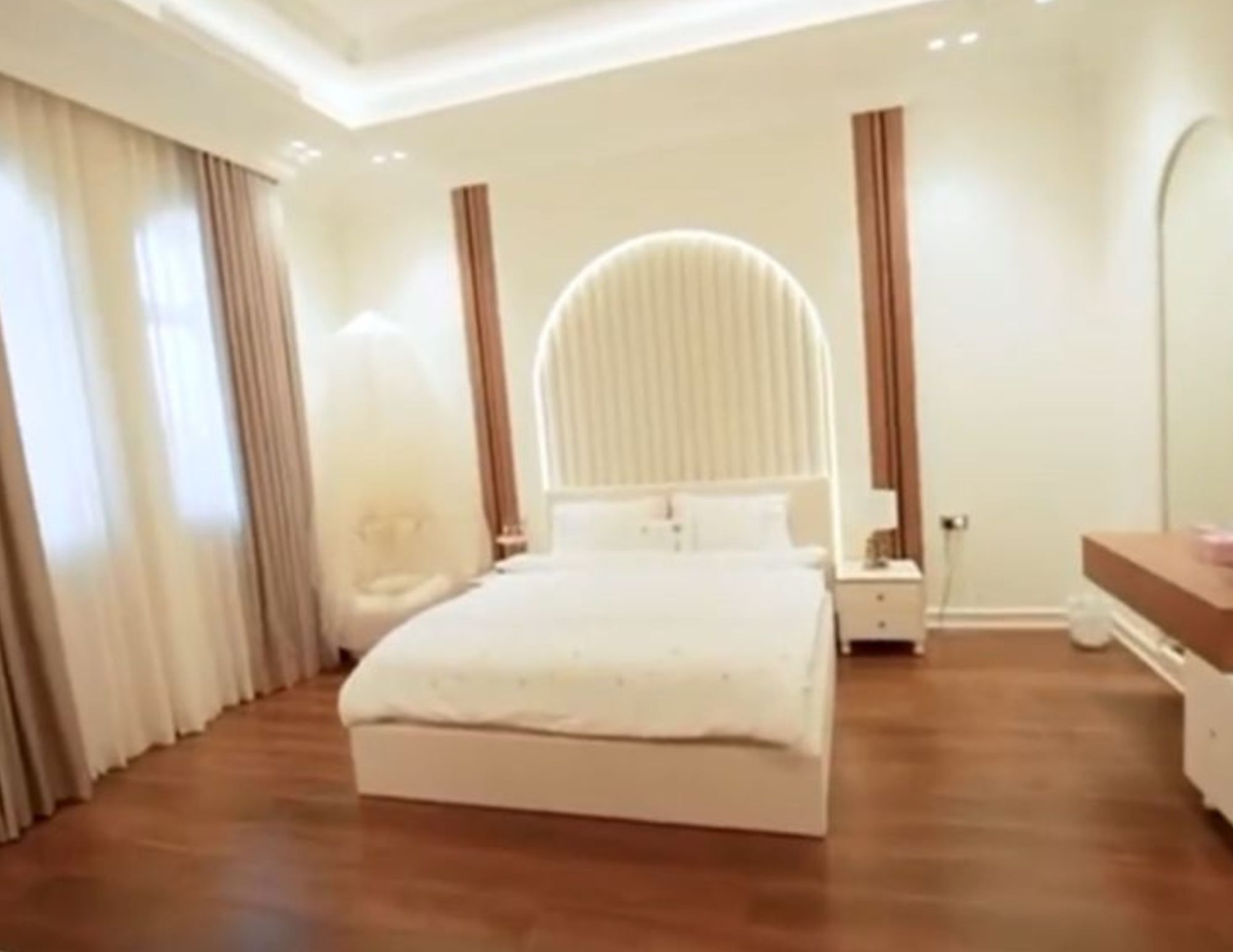 masterpiece design studio master bedroom (6)